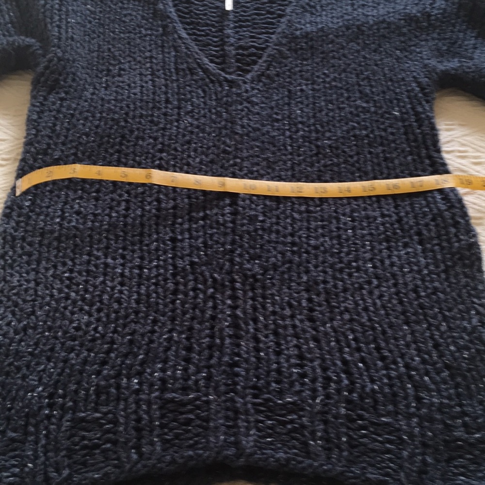 Pullover - Picture 4 of 8